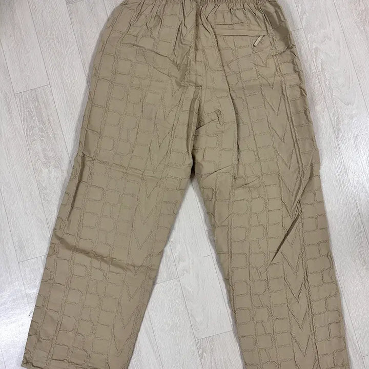 [BUNJANG] Supreme Repeat Embroidered Track Pants Tan / 슈프림 리핏 자수 트랙 팬츠 탄 유니크팬츠