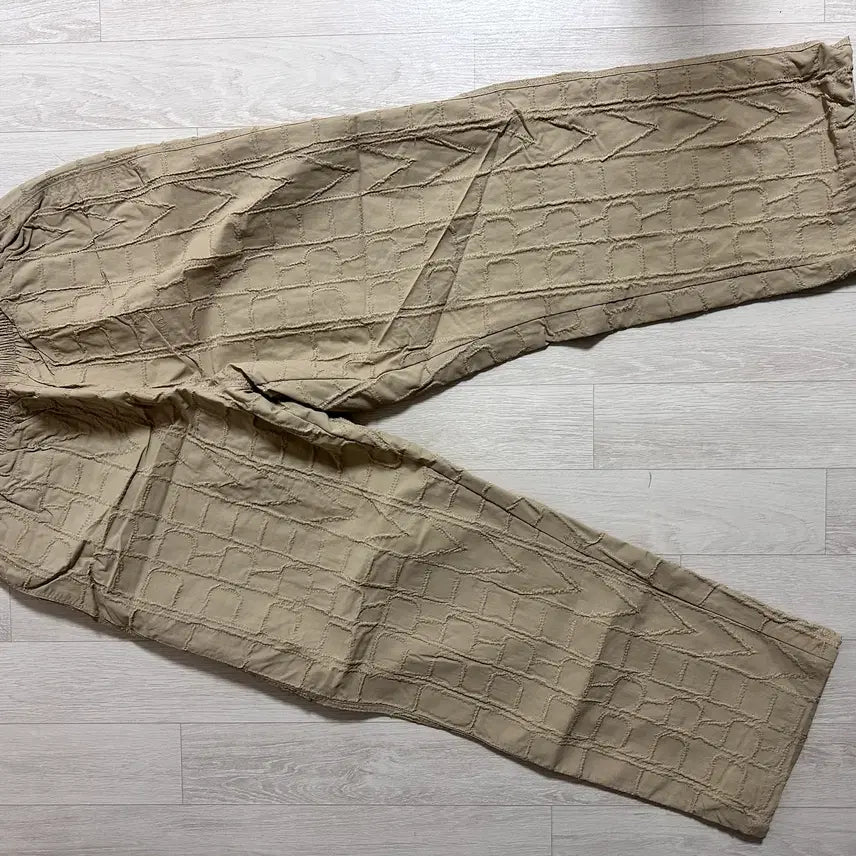 [BUNJANG] Supreme Repeat Embroidered Track Pants Tan / 슈프림 리핏 자수 트랙 팬츠 탄 유니크팬츠