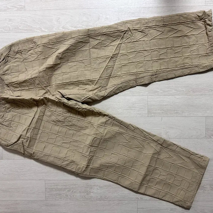 [BUNJANG] Supreme Repeat Embroidered Track Pants Tan / 슈프림 리핏 자수 트랙 팬츠 탄 유니크팬츠