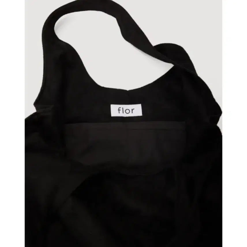[BUNJANG] FLOWER Flower Market Bag - Suede Black / 플로르 플라워 마켓백 Flower Market Bag - 스웨이드 블랙