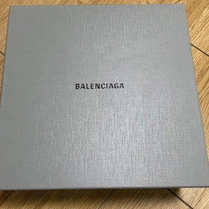 [BUNJANG] Balenciaga Strike Combat Brown 42 / 발렌시아가 스트라이크 컴뱃 브라운 42