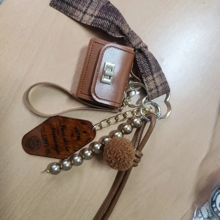 [BUNJANG] Tassel Keyring Brown / 미니 지갑 태슬 키링 브라운