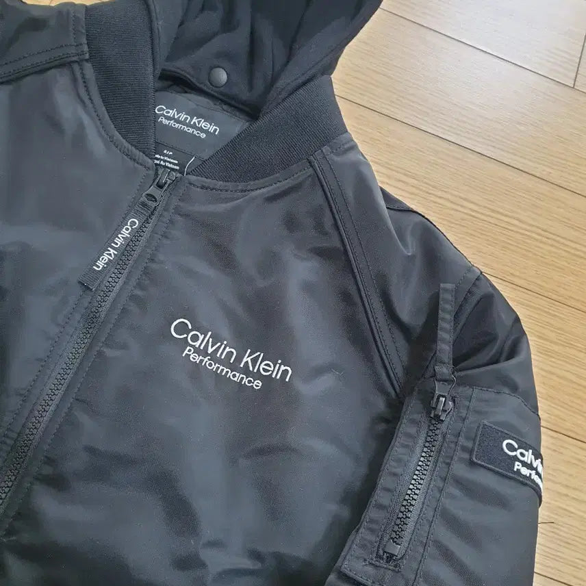 [BUNJANG] Calvin Klein Bomber Jacket / 캘빈클라인 항공 점퍼