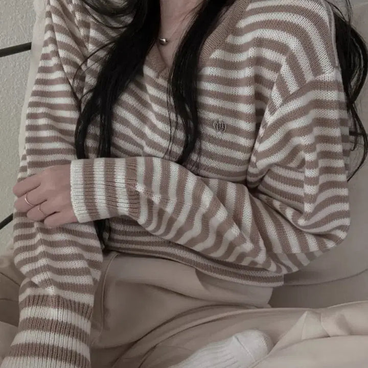 [BUNJANG] V-Neck Knit / 브이넥 니트