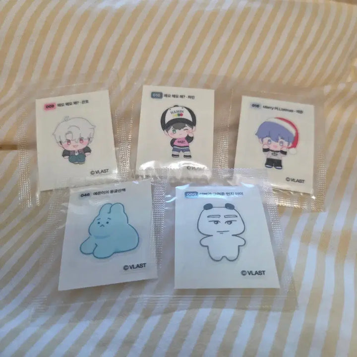 [BUNJANG] PLAVE 5-Piece Tti-bu Seal Bundle Set / [일괄] 플레이브 띠부씰 5종 은호 하민 예준 먀미 용궁산책