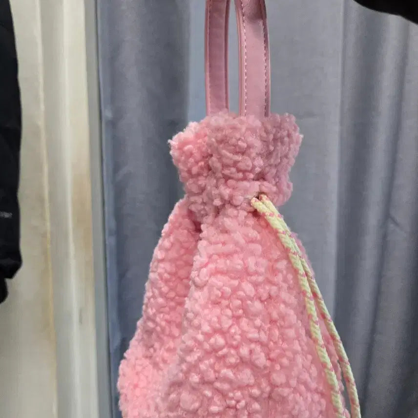 [BUNJANG] PG Smile Pink Boucle Tote Bag / PG 스마일 핑크 뽀글이 분홍가방