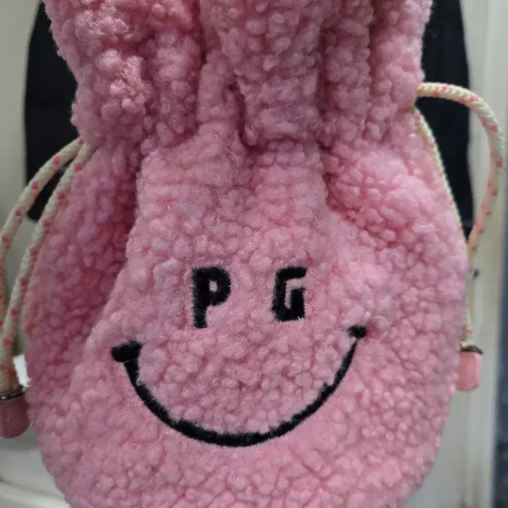 [BUNJANG] PG Smile Pink Boucle Tote Bag / PG 스마일 핑크 뽀글이 분홍가방