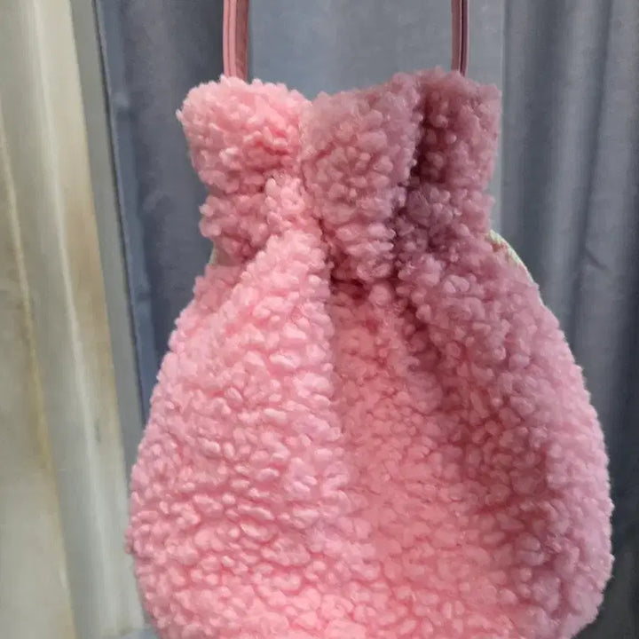 [BUNJANG] PG Smile Pink Boucle Tote Bag / PG 스마일 핑크 뽀글이 분홍가방