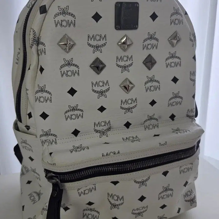 [BUNJANG] MCM Visetos Backpack (White) / mcm 비세토스 백팩 화이트(흑니켈+실버)