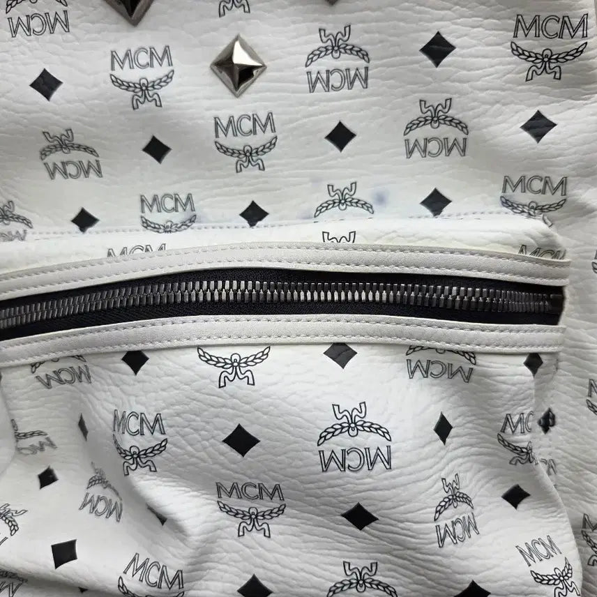 [BUNJANG] MCM Visetos Backpack (White) / mcm 비세토스 백팩 화이트(흑니켈+실버)