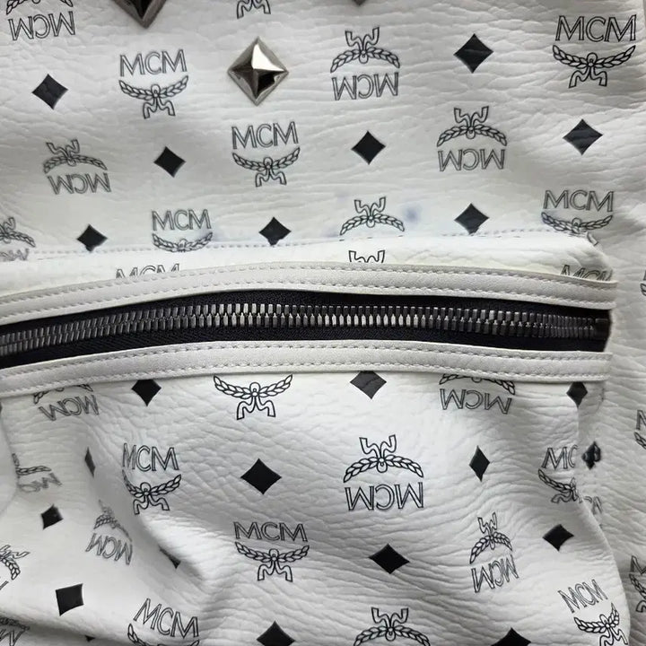 [BUNJANG] MCM Visetos Backpack (White) / mcm 비세토스 백팩 화이트(흑니켈+실버)
