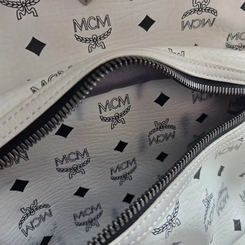 [BUNJANG] MCM Visetos Backpack (White) / mcm 비세토스 백팩 화이트(흑니켈+실버)