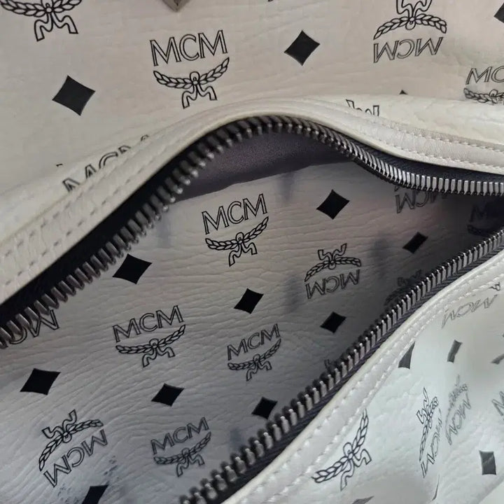 [BUNJANG] MCM Visetos Backpack (White) / mcm 비세토스 백팩 화이트(흑니켈+실버)