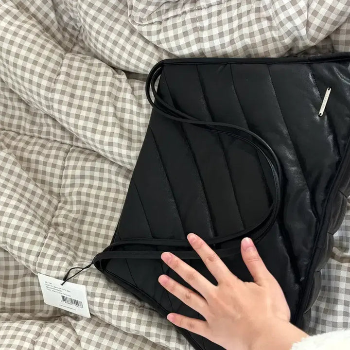 [BUNJANG] Leferi Tote Bag (Black) / 레페르 토트백 가방 - 블랙(보부상 추천) 쿨거래시 할인