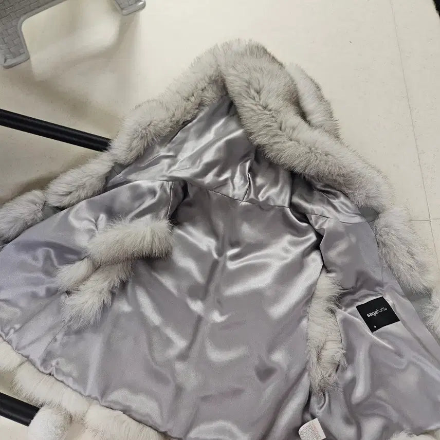 [BUNJANG] Sagafurs Real Mink Fur Hooded Vest - Gray / 밍크 후드 퍼조끼 그레이 (Sagafurs)