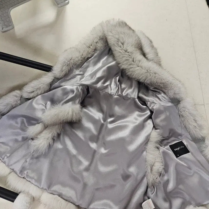 [BUNJANG] Sagafurs Real Mink Fur Hooded Vest - Gray / 밍크 후드 퍼조끼 그레이 (Sagafurs)