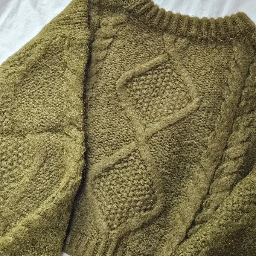 [BUNJANG] London Flat Alpaca Cable Knit Sweater / 런던플랏 알파카 니트