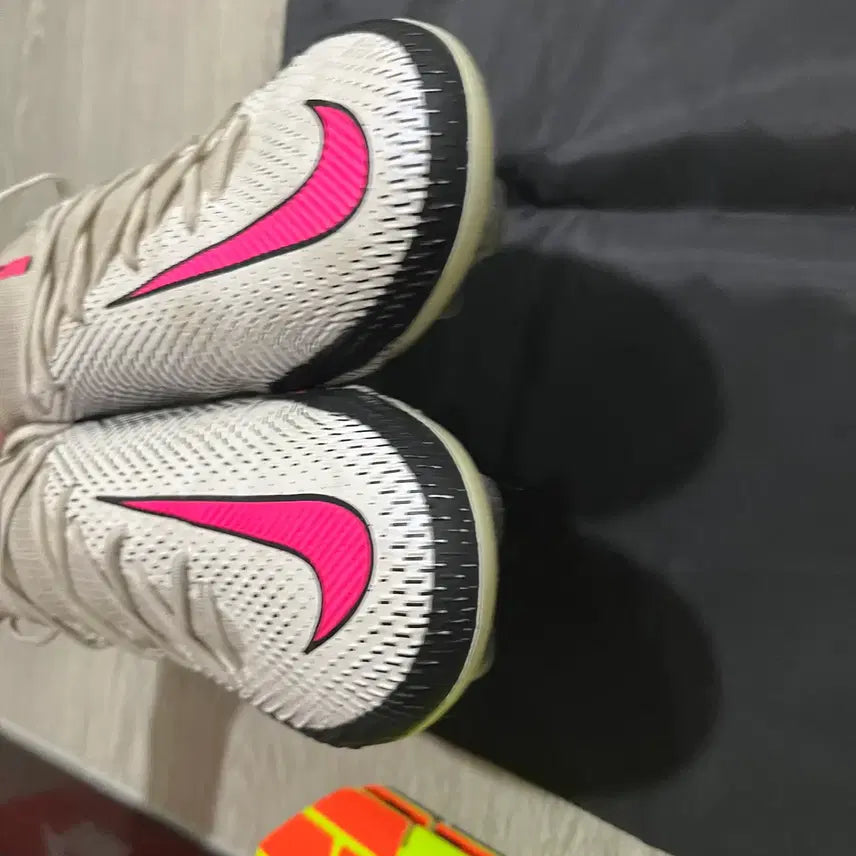 [BUNJANG] Nike Phantom GT Elite FG Soccer Cleats (255) / (보스니아산) 나이키 팬텀GT 엘리트 FG [255] 축구화