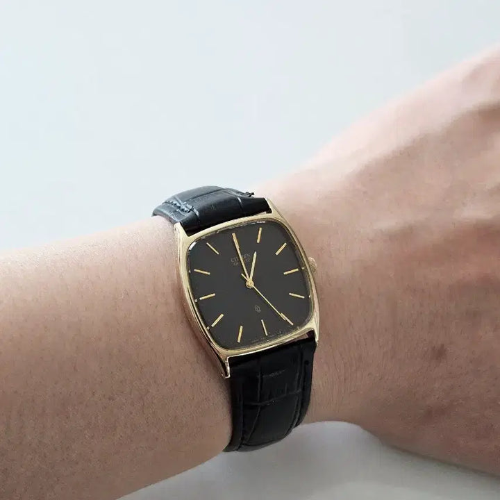 [BUNJANG] Vintage Citizen Quartz Black Leather Watch / 빈티지 시티즌 쿼츠 블랙 가죽 시계