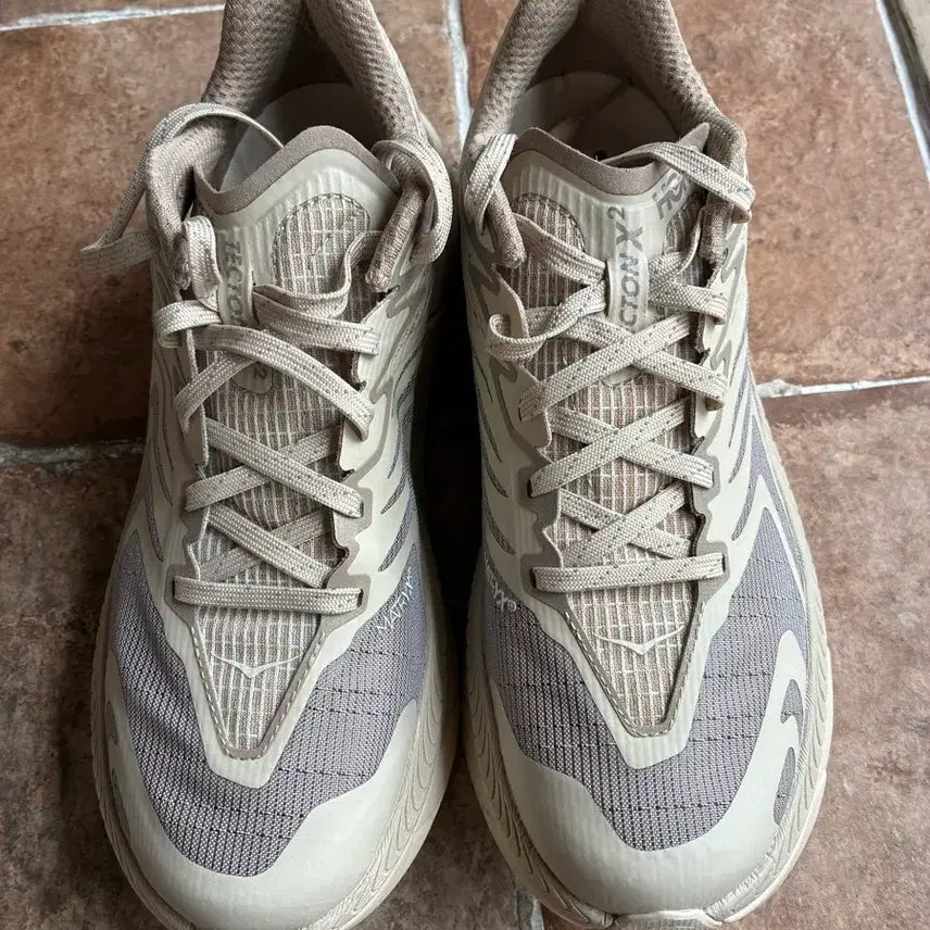 [BUNJANG] Hoka Tekton 2 Oatmeal Running Shoes (250) / 호카 텍톤 x 2 오트밀&amp;오트밀크 (250)