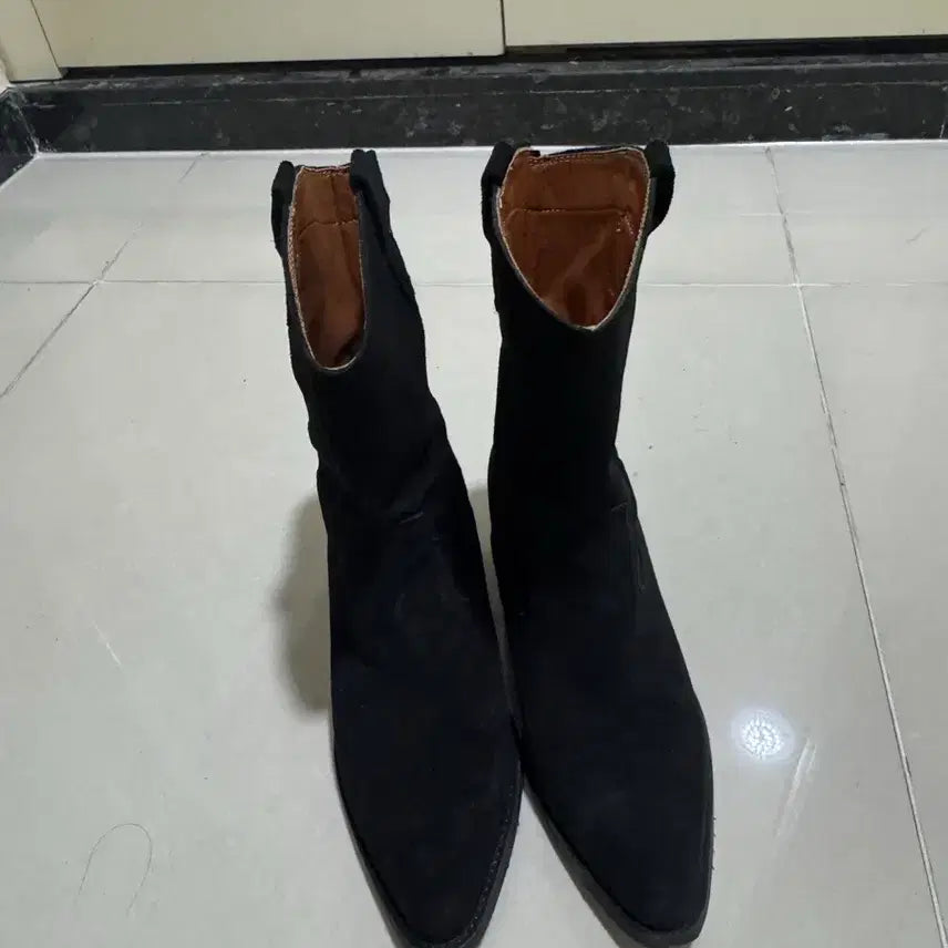 [BUNJANG] Suede Walker Heels 245 Black / 스웨이드 워커힐 245 블랙