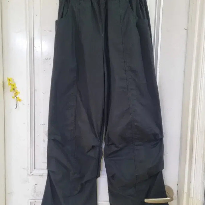 [BUNJANG] Wide Banded Cotton Pants / 요즘유행하는  봄검정. 와이드. 밴딩. 면. 통바지 깨끗해요