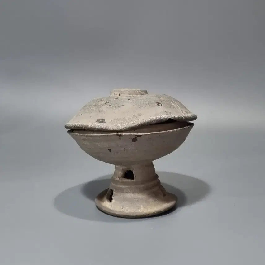 [BUNJANG] Gaya Pottery Unique Wrinkled Genuine Footed Plate / 가야토기 개성만점 쭈글이 진품 굽다리접시. 지름13 고12