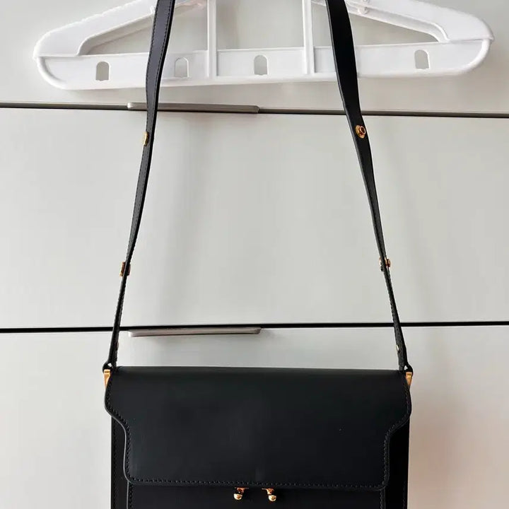 [BUNJANG] Marni East West Shoulder Bag / 마르니 이스트웨스트 숄더백