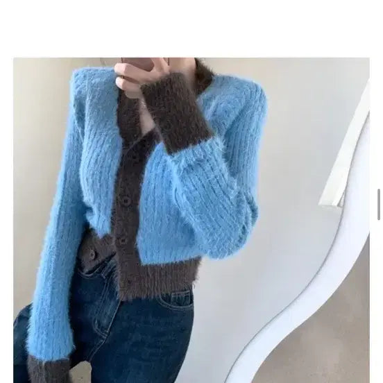 [BUNJANG] Color Block Fur Knit Cardigan / 배색 퍼 니트 가디건 하늘색