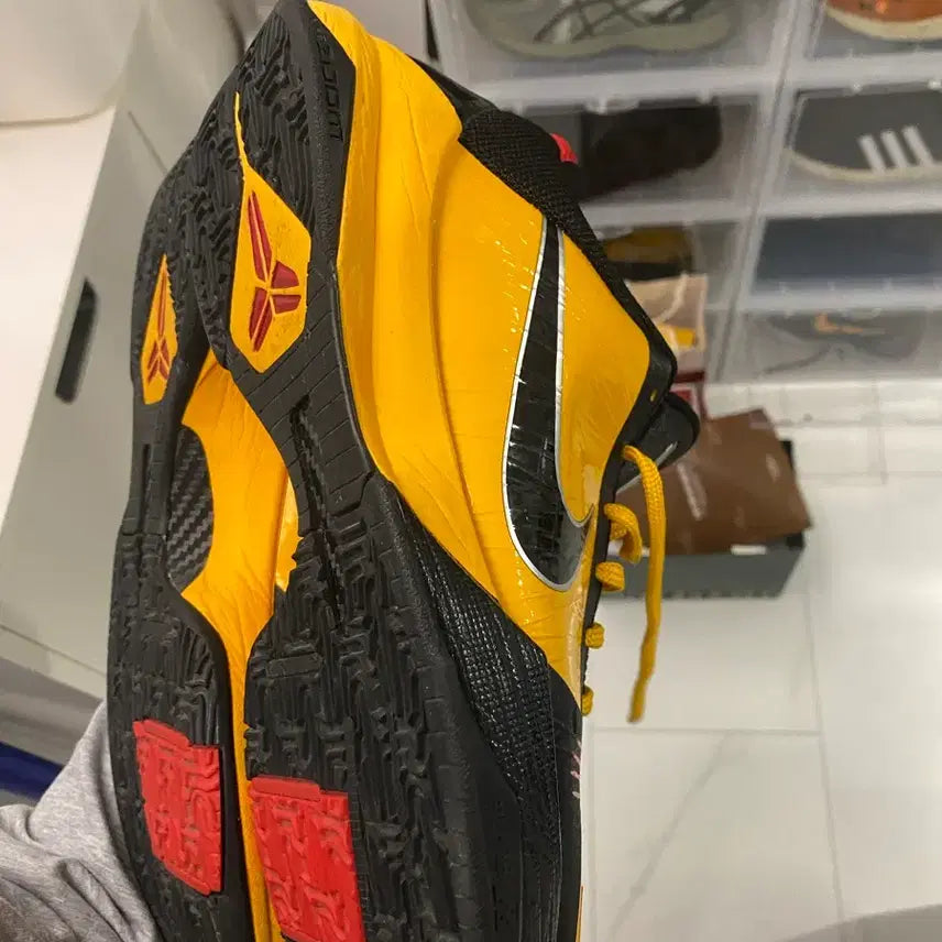 [BUNJANG] Kobe 5 Bruce Lee Shoes (Size 275) / 코비5 브루스리 275