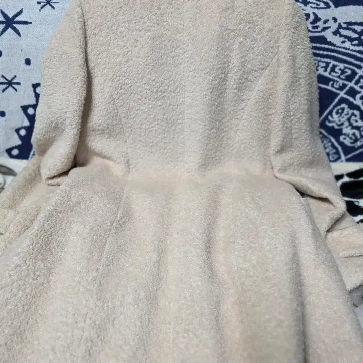 [BUNJANG] Muzak Ivory Boucle Coat / 무자크아이보리코트