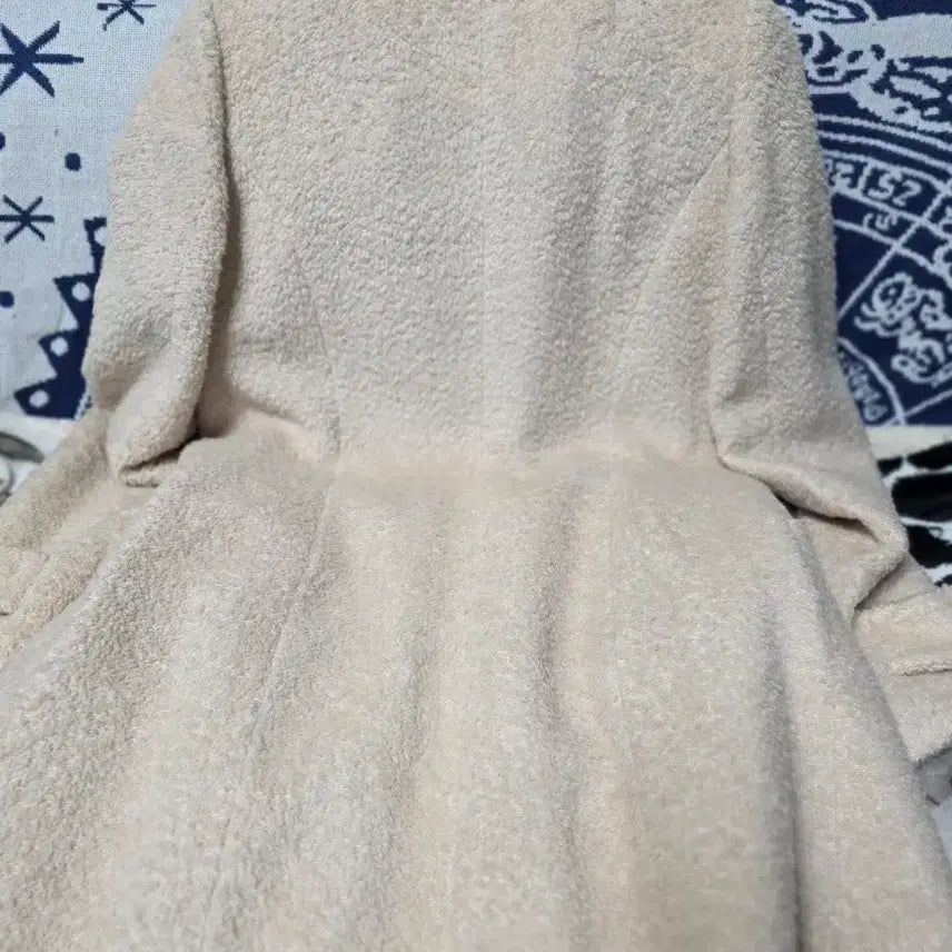 [BUNJANG] Muzak Ivory Boucle Coat / 무자크아이보리코트