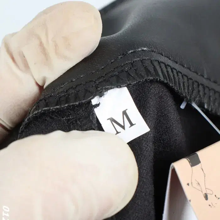 [BUNJANG] LaLaZhang Gold Embellished Leather Pants / 여성M/ 텍새 라라장 금장식 레더팬츠