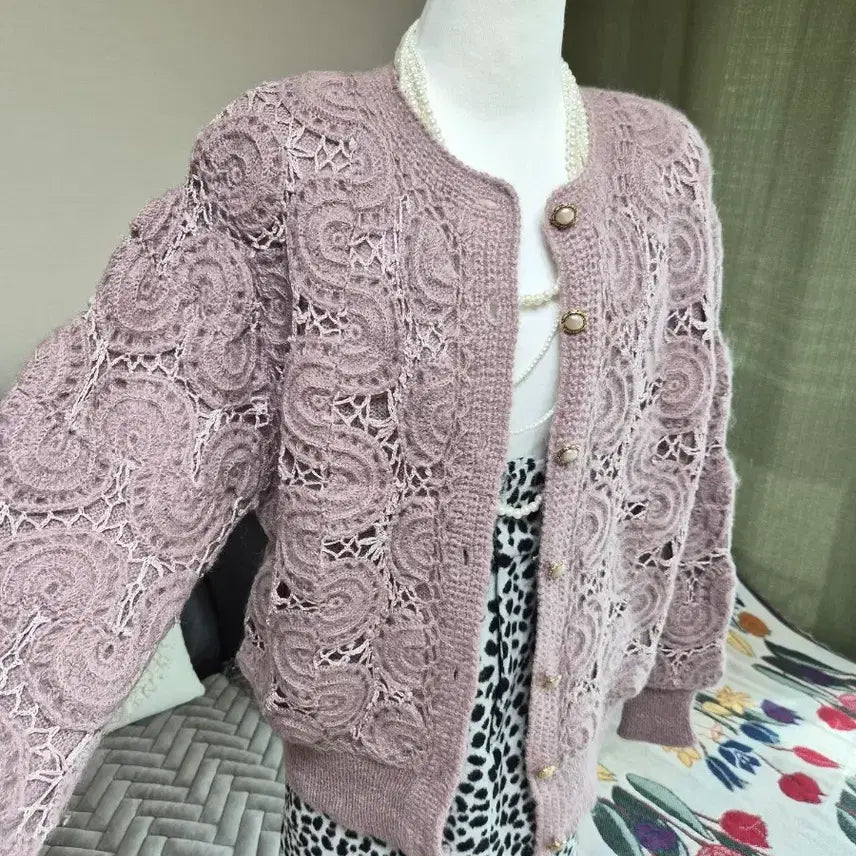 [BUNJANG] Loose Fit Embroidered Knit Jacket / [특가] 고퀄라인 전체 모티브자수 디테일 루즈핏 니트자켓