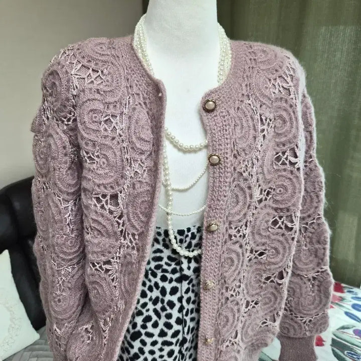 [BUNJANG] Loose Fit Embroidered Knit Jacket / [특가] 고퀄라인 전체 모티브자수 디테일 루즈핏 니트자켓