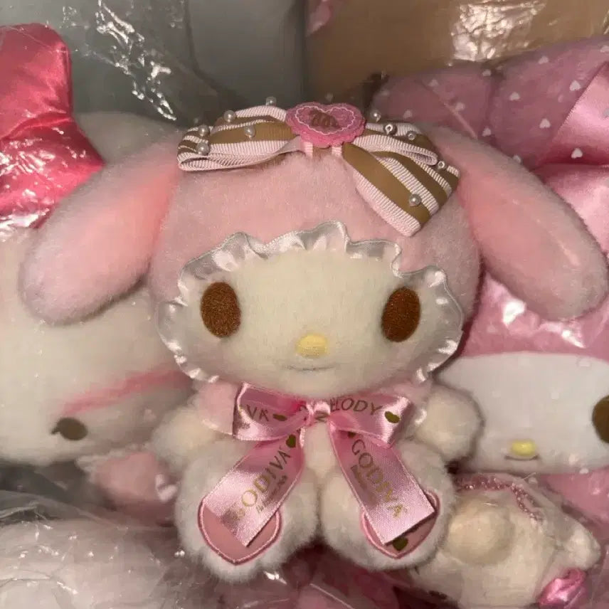 [BUNJANG] Godiva My Melody Plush Doll / 유일 매물) 2018 고디바 마이멜로디 누이 고전마이멜로디 인형
