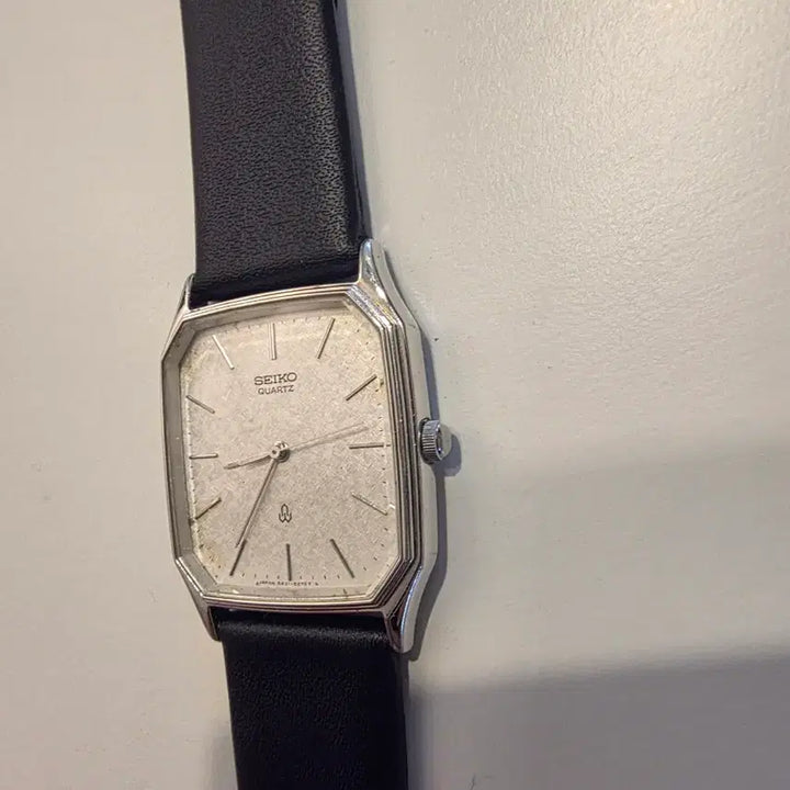 [BUNJANG] Seiko Vintage Quartz Watch / 세이코 빈티지 쿼츠 시계 가죽밴드