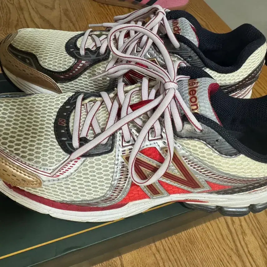 [BUNJANG] New Balance x Aime Leon Dore 860v2 Red Sneakers / 뉴발란스 x 에메 레온 도르 860v2 레드 285사이즈