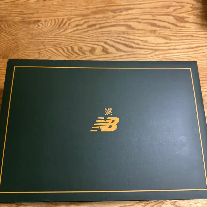 [BUNJANG] New Balance x Aime Leon Dore 860v2 Red Sneakers / 뉴발란스 x 에메 레온 도르 860v2 레드 285사이즈