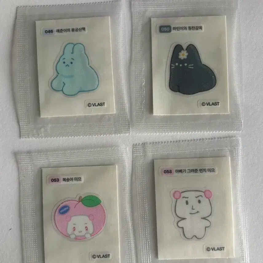 [SOLD OUT] 플레이브 띠부띠부씰