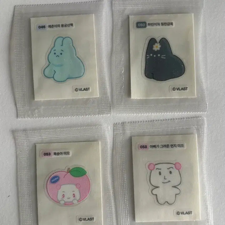[SOLD OUT] 플레이브 띠부띠부씰