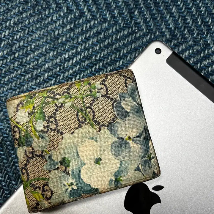 [BUNJANG] Gucci Bloom Ebony Blue Wallet / [정품/새상품급] 구찌 블룸 캔버스 에보니 블루 반지갑