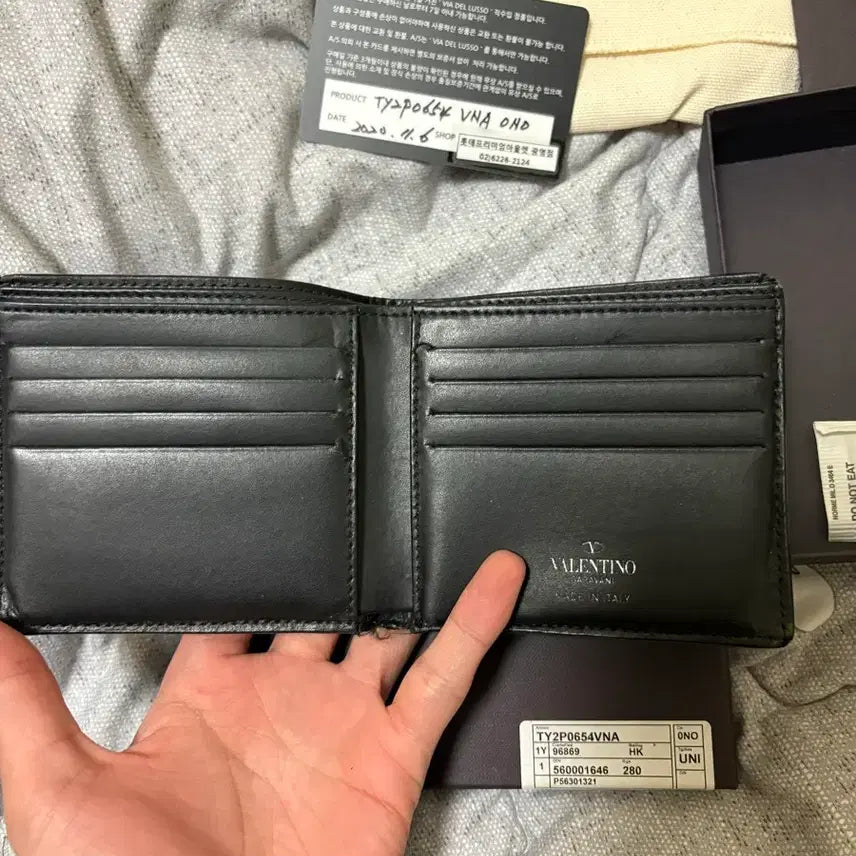 [SOLD OUT] 발렌티노 VLTN 반지갑 블랙 풀세트