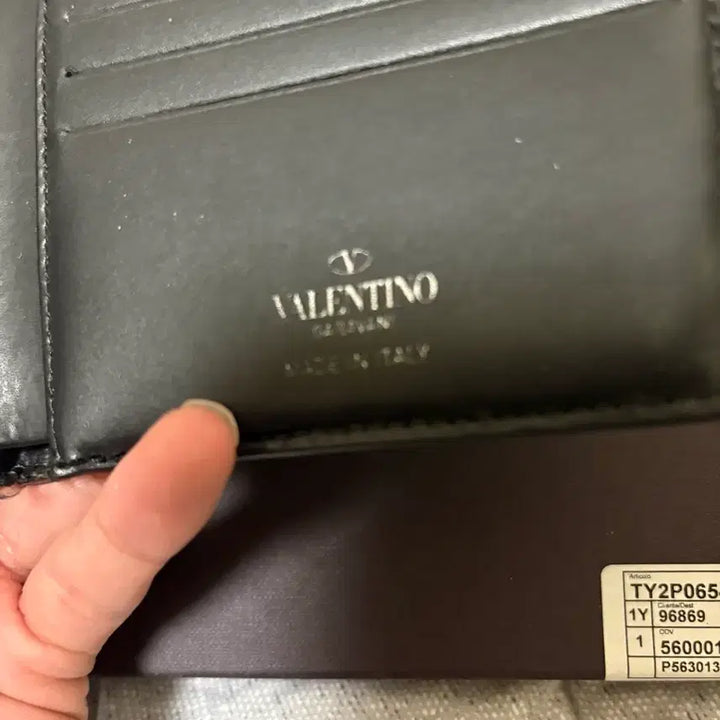 [BUNJANG] Valentino VLTN Bifold Wallet Black Full Set / 발렌티노 VLTN 반지갑 블랙 풀세트