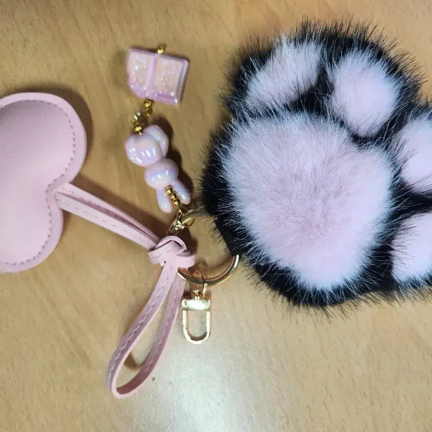 [BUNJANG] Handmade Pink Cat Paw Heart Rabbit Keyring / 핑크 고양이 발바닥 하트 토끼 키링(핸드메이드)