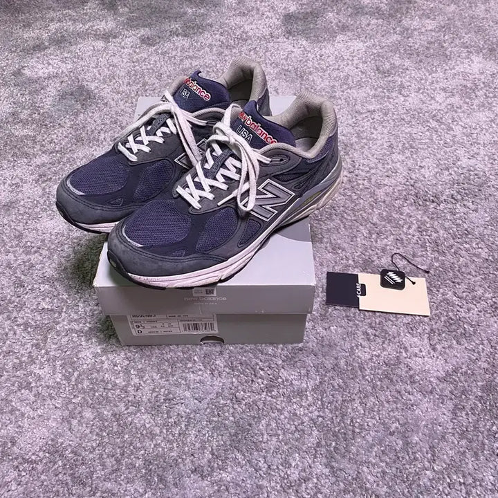 [BUNJANG] New Balance 990v3 Navy Sneakers / [275] 뉴발란스 990v3 네이비 Made in USA