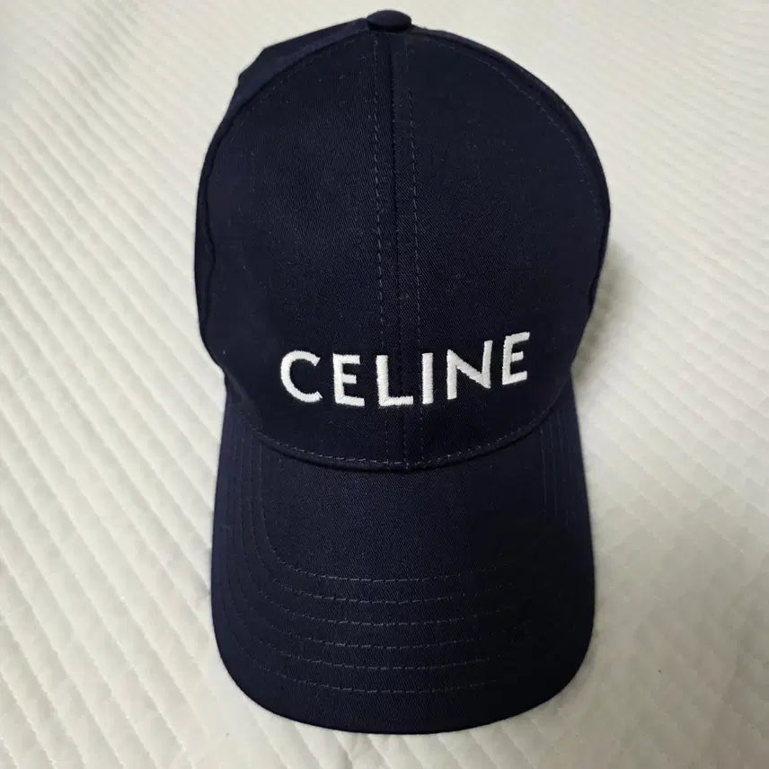 [BUNJANG] Celine Embroidered Navy Ball Cap / 졍품 셀린느 CELINE 자수 네이비 볼캡 모자