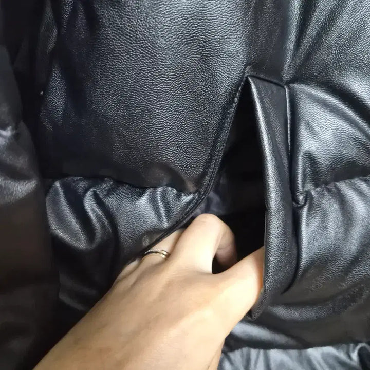 [BUNJANG] Ronron Down Leather Short Padded Jacket Black FREE / 론론 덕다운 레더 숏패딩 블랙 FREE