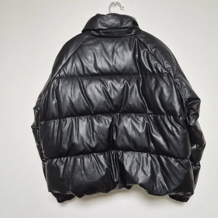 [BUNJANG] Ronron Down Leather Short Padded Jacket Black FREE / 론론 덕다운 레더 숏패딩 블랙 FREE