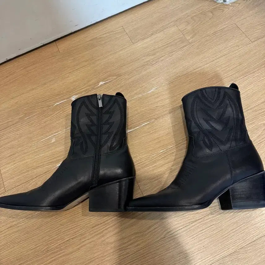 [BUNJANG] Bruhaha Western Boots 240 / 부루하하 웨스턴 부츠 240